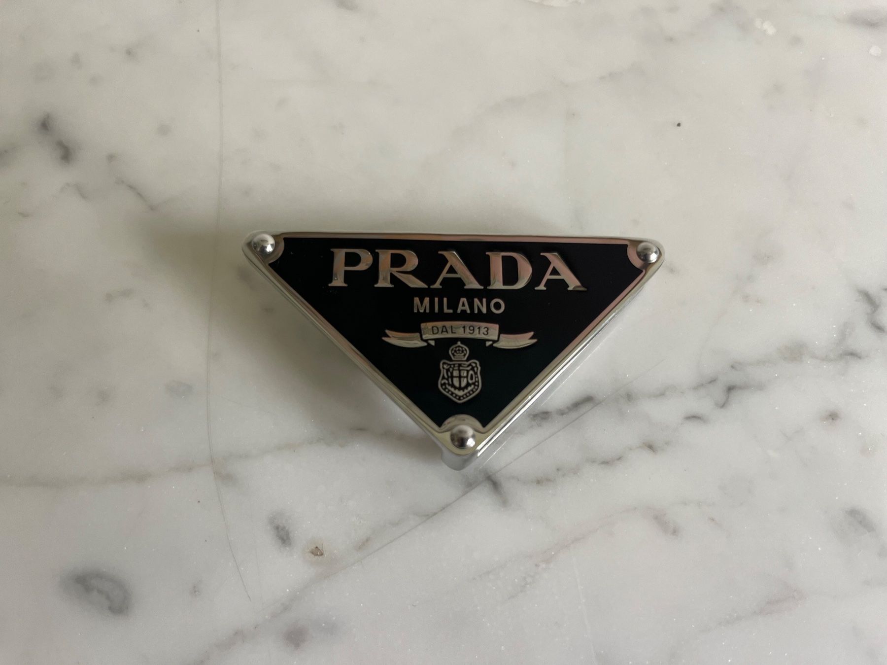 Fibbie per cinture: NEU Prada Gürtelschnalle, schwarz – Nuovo (secondo la descrizione) da Zollikon venduto da Mia_Zollikon 2