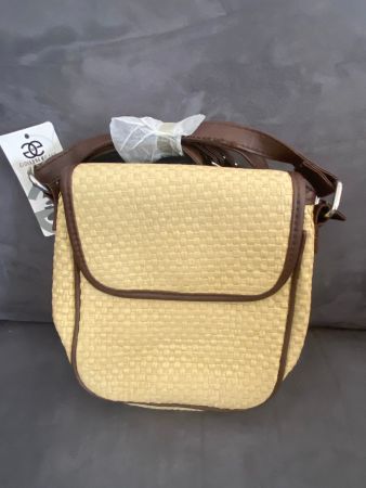 Elegante Damenhandtasche – neu und unbenutzt