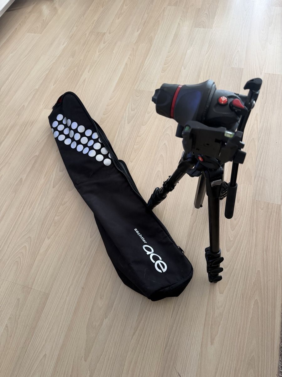 Manfrotto Treppiedi & Teste: Manfrotto 190CXPRO4 Carbon Stativ mit Tasche gebraucht – Usato da Fehraltorf venduto da flo0606