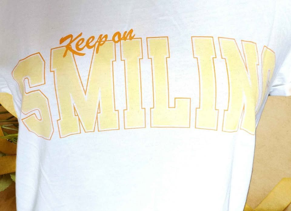 C&A T-Shirts: Weisses T-Shirt "Keep on Smiling" Grösse 38 NEU – Neu und originalverpackt aus Aarburg von Hystoria 3