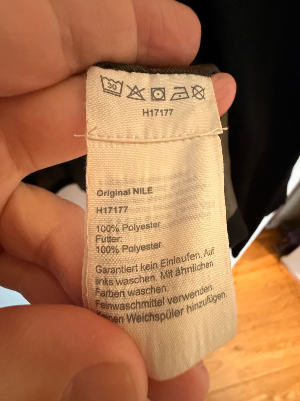 Nile Giacche: Nile, Samtblazer schwarz, L-XL – Nuovo e nell'imballaggio originale da Hermrigen venduto da rosalindis 3