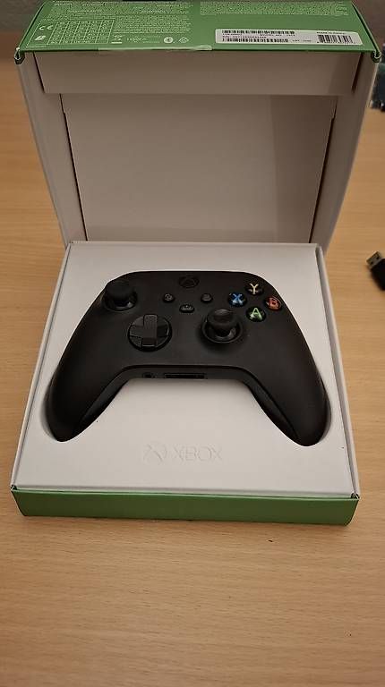 Controller: XBOX Controller mit OVP und Kabel – Usato da Horgen venduto da LKC17 1