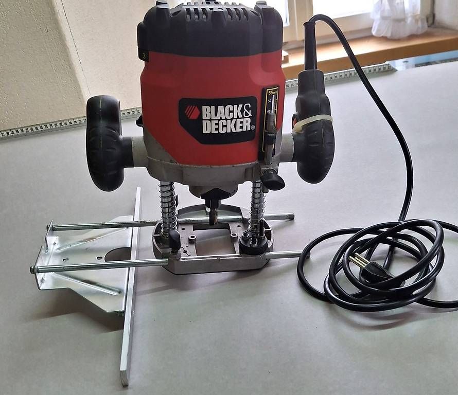 Tutte le macchine: Black & Decker KW850E Oberfräse + Fräser Set – Usato da Rüti ZH venduto da Liliane_market