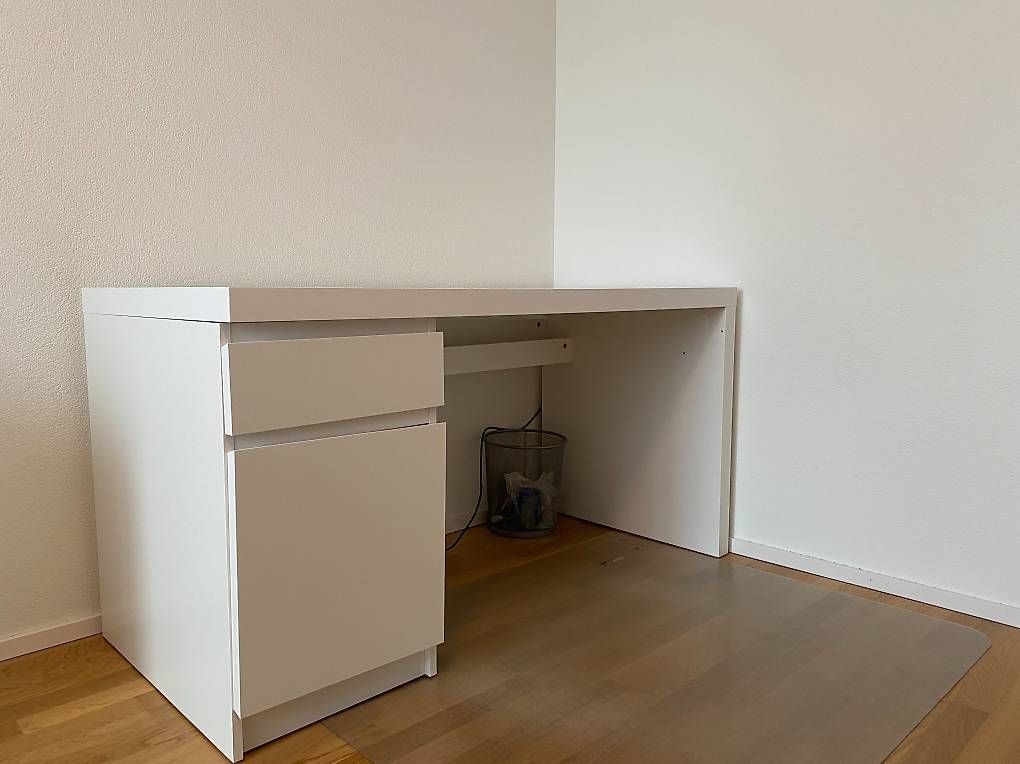 Ikea Scrivanie: Schreibtisch MALM von der IKEA – Usato da Niederwangen BE venduto da jel_ah