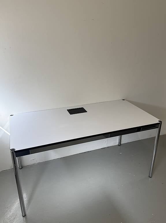 Tavoli: USM Haller Tisch – Usato da Glattbrugg venduto da q-aderdesign