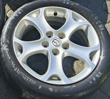 Mazda Felgen mit Reifen 