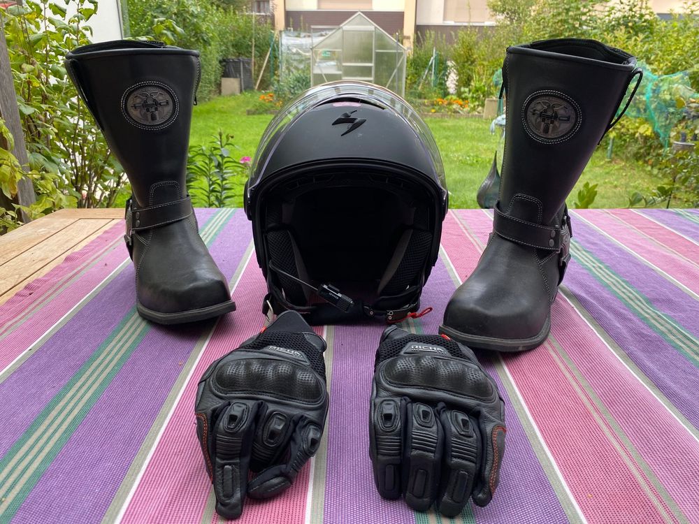 Protections: Equipement complet de moto pour femme – D'occasion à Granges-Paccot par Gene-gatabin