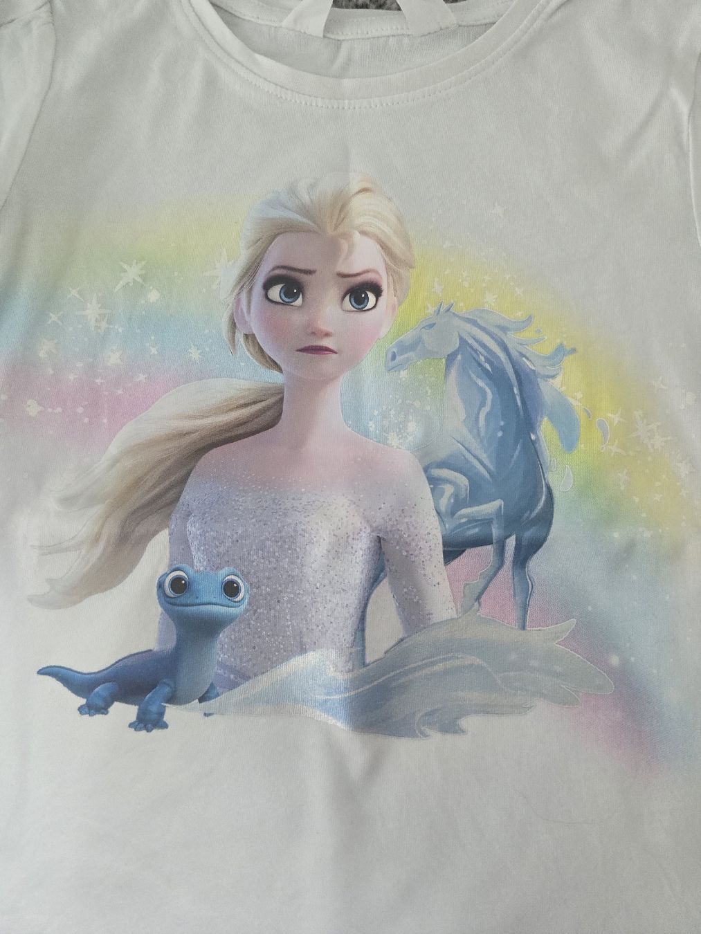 H&M Camicette, T-shirt & Top: 2 T-Shirts, "Die Eiskönigin", Gr. 104-110 – Usato da Unterentfelden venduto da Panda-87 2