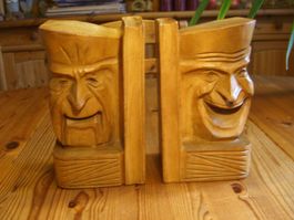 alte 🎭 Holz Buchstützen, handgeschnitzte Masken, Top!