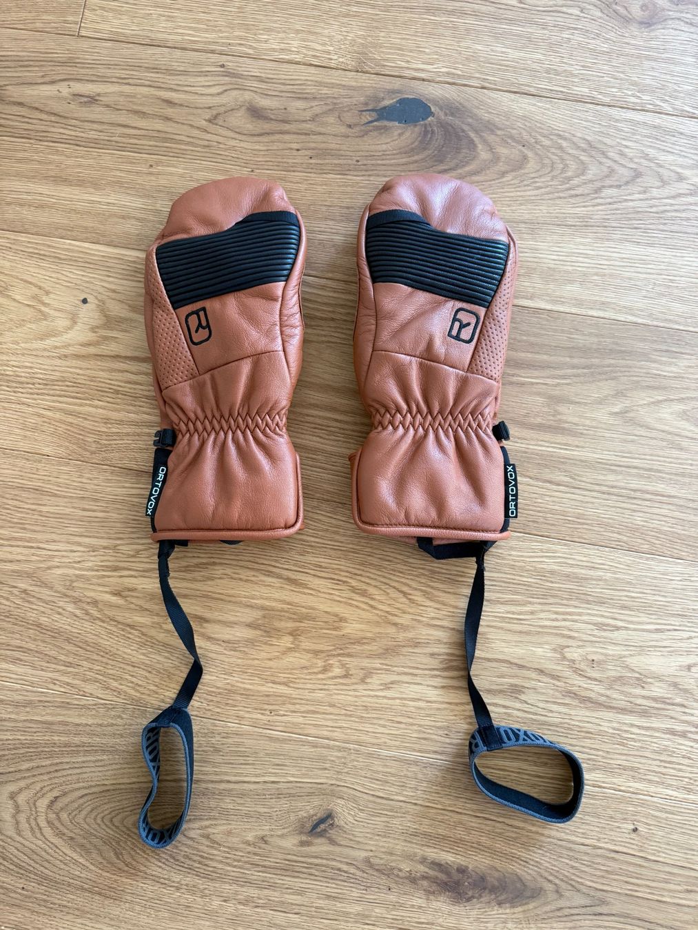 Ortovox Guanti & manicotti: Skihandschuhe Ortovox Grösse S – Nuovo (secondo la descrizione) da Oberkulm venduto da Snoppy1234