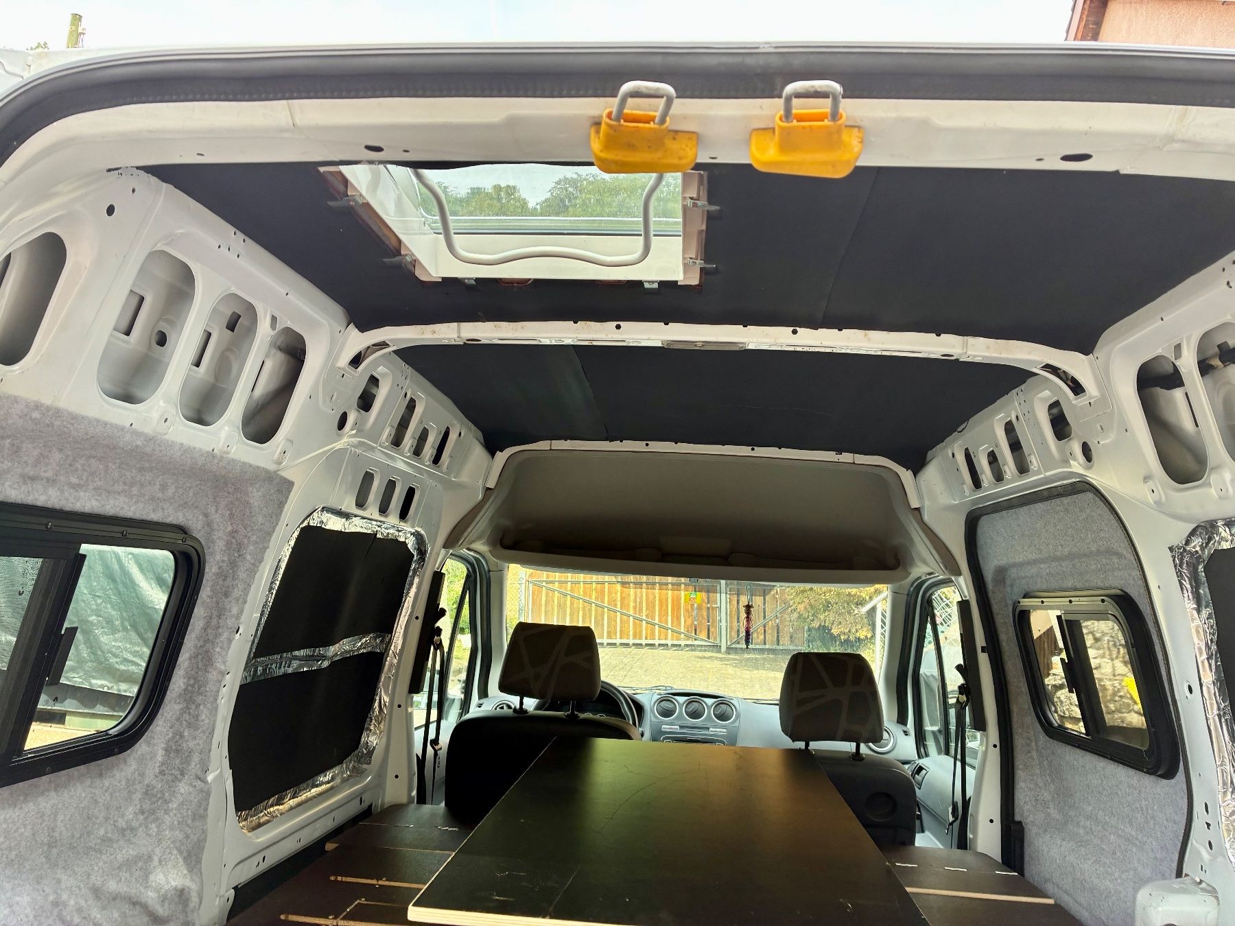 Ford Camping Fahrzeuge: Ford Transit Connect 230L – Gebraucht aus Duggingen von Re8 3