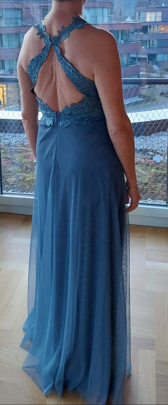 Robes: Abendkleid – Neuf (Voir description) à Birmensdorf ZH par mihali66 2