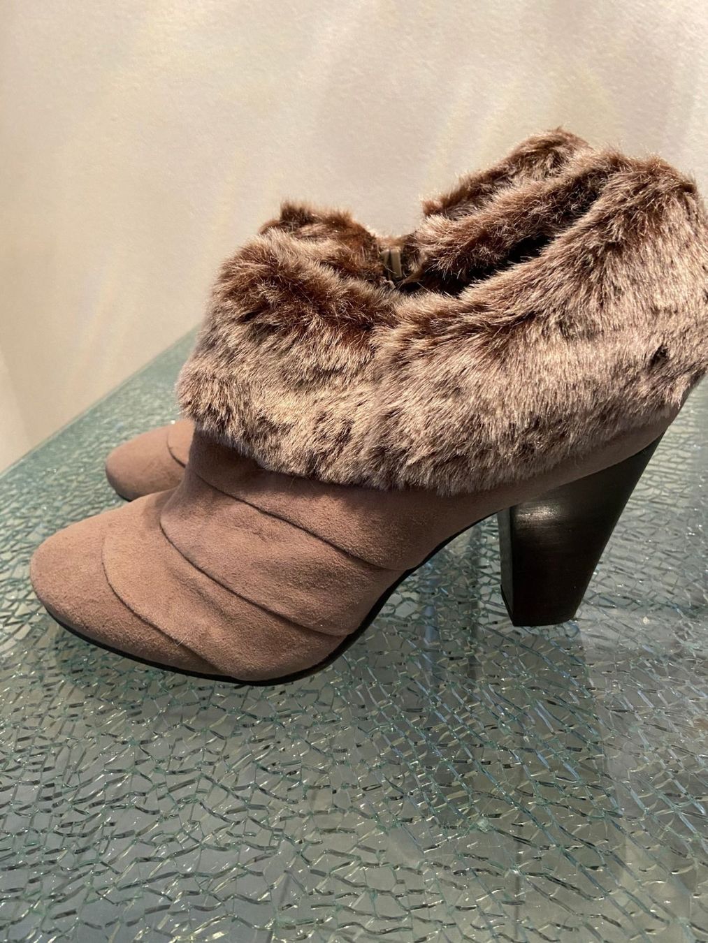 Scarpe da donna: rassige Damen Stiefel Gr. 40 – Nuovo (secondo la descrizione) da Oftringen venduto da andrax 1
