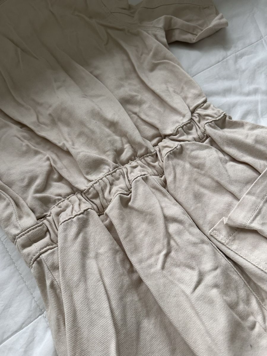 H&M Jumpsuits: Combinaison H&M beige, taille 34 – Neu (gemäss Beschreibung) aus Geroldswil von MeganeMegane 2