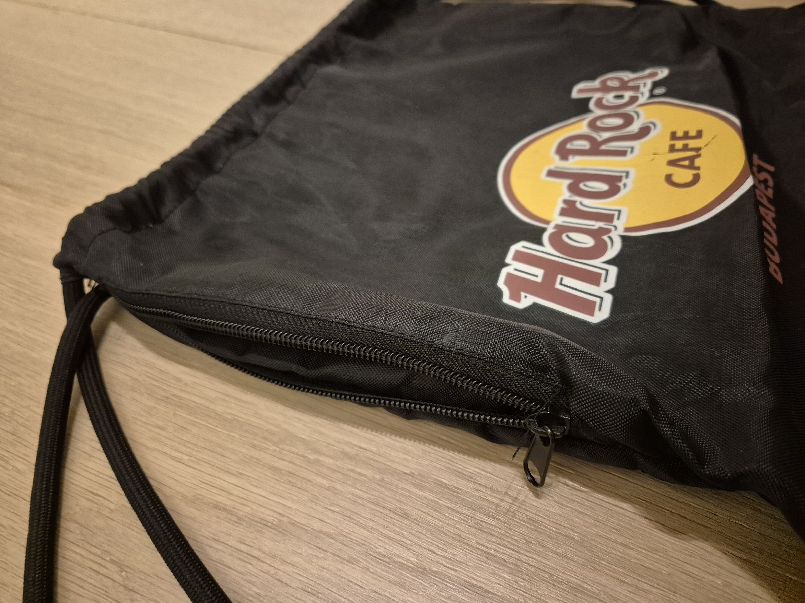 Borse: Hard Rock Cafe Budapest, Turnbeutel schwarz – Usato da Känerkinden venduto da melbaumg 2
