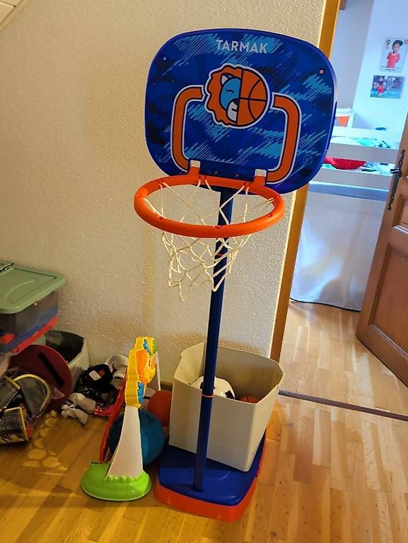 Basketballkörbe: Panier de basket pour enfants  8 CHF – Gebraucht aus Bulle von EllaFamily