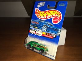 33’ Ford Roadster 2 Hot Rod 1/64 Hot Wheels Hot Rod Magazine