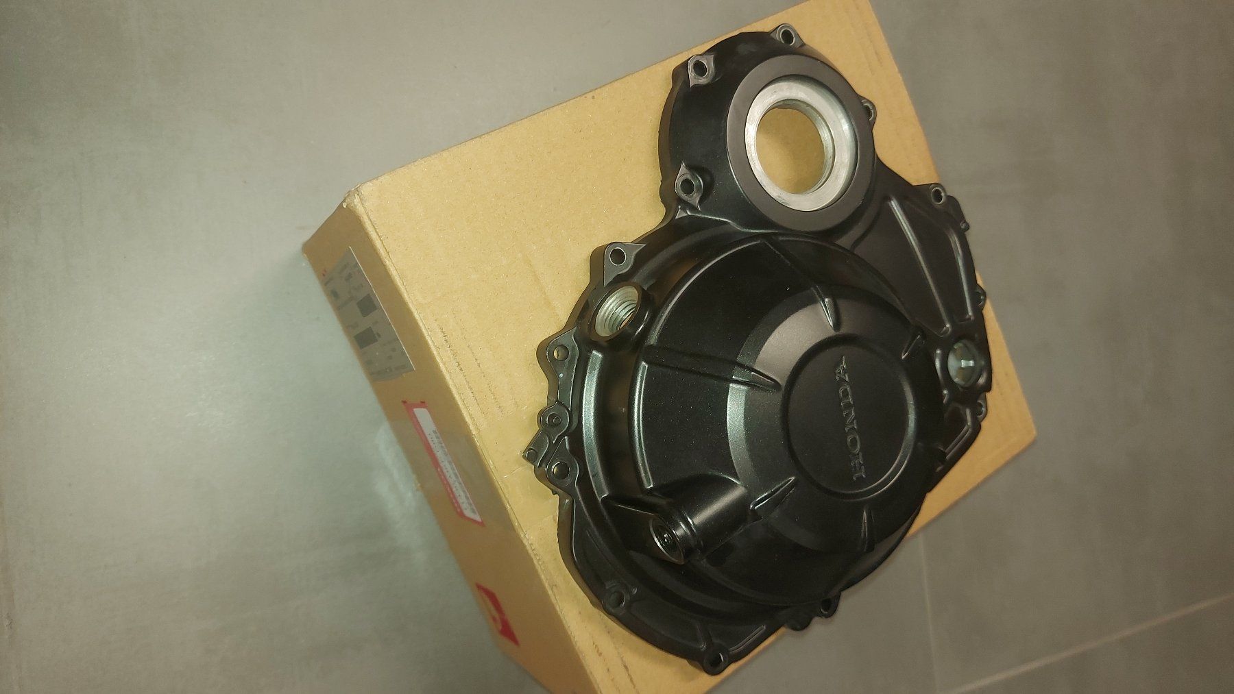 Honda Tutti i ricambio per moto: Kupplungsdeckel Honda CB 500 XA – Usato da Kölliken venduto da motoleu 1