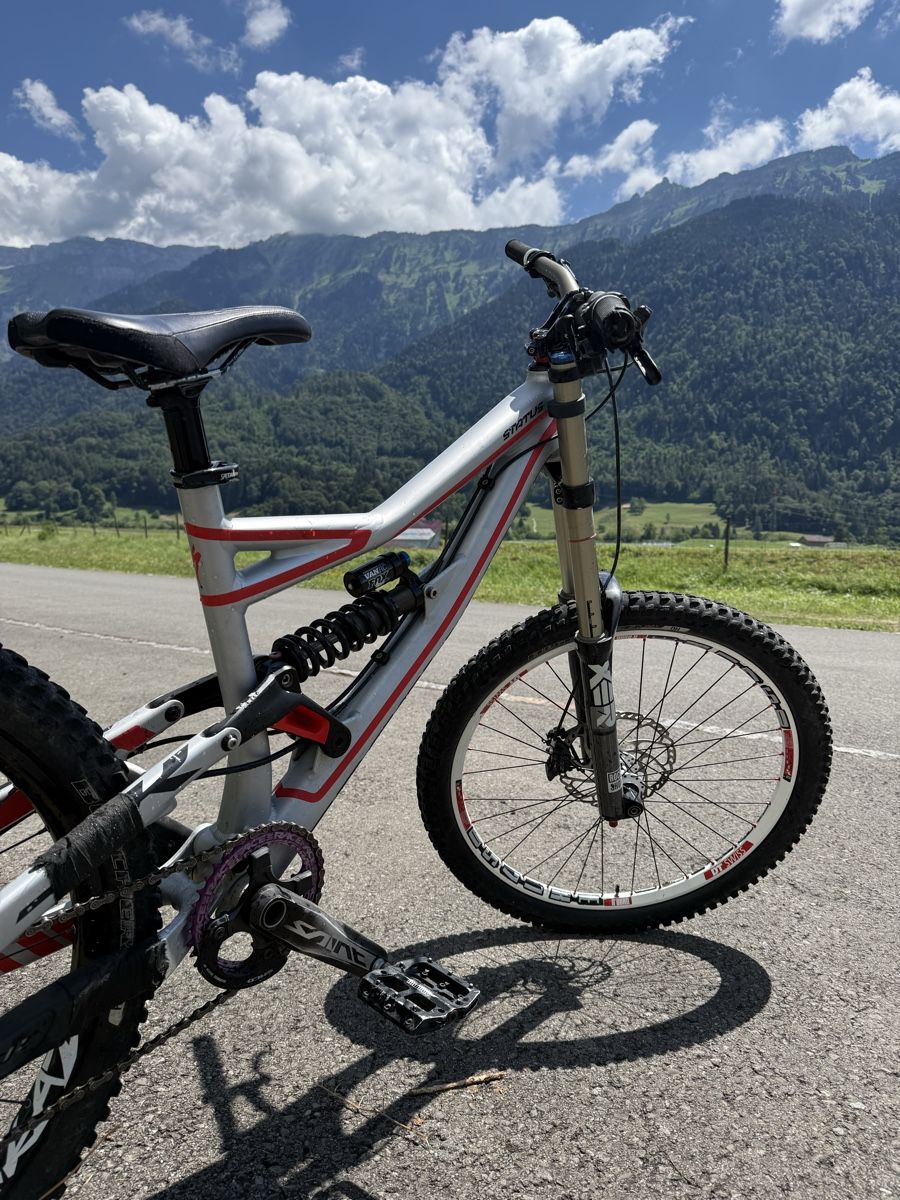 Specialized Velos: Specialized Status Downhill Velo – Gebraucht aus Unterseen von Slif00 8