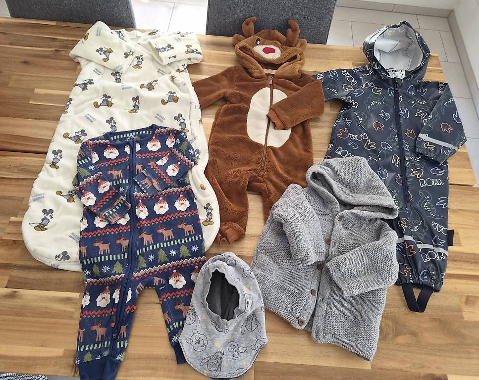 Lotti & Set di vestiti: Kleiderpaket 74-80/ ca. 22 Teile – Usato da Melchnau venduto da Rhabarber_98 1