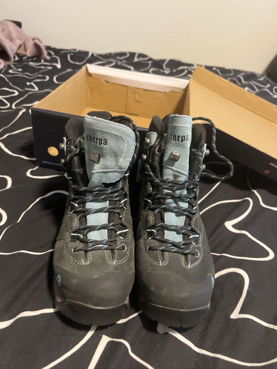 Chaussures femmes: Sherpa Outdoor Wanderschuhe – D'occasion à Wädenswil par yan_gm82