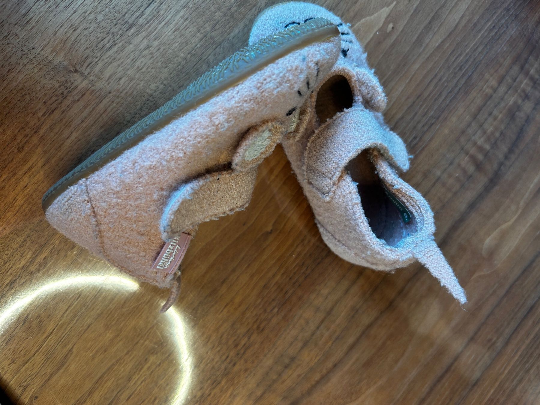 Schuhe für Mädchen: Living Kitzbühel Hausschuhe – Gebraucht aus Ermatingen von ann_y78b 1