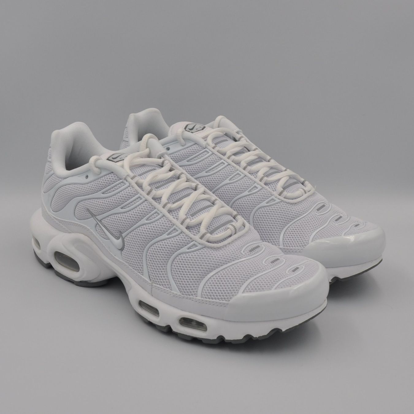 Nike Scarpe da uomo: Nike Air Max Plus TN White 42 – Nuovo e nell'imballaggio originale da Bern venduto da SneakerheavenLT