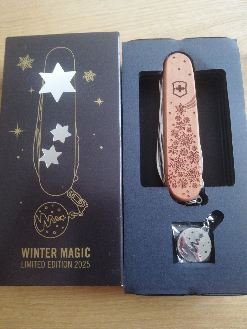 Victorinox Coltelli tascabile: Victorinox Climber Winter Magic 2025 – Nuovo e nell'imballaggio originale da Balgach venduto da VicAlox 2
