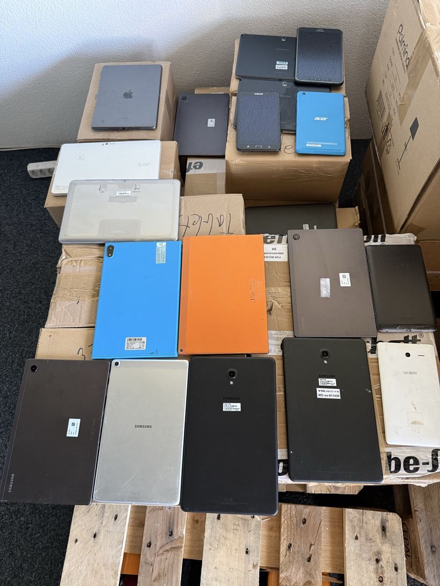 Tablet PC: Tablets 556 Stück 800.- – Gebraucht aus Rothrist von jr_returns 1