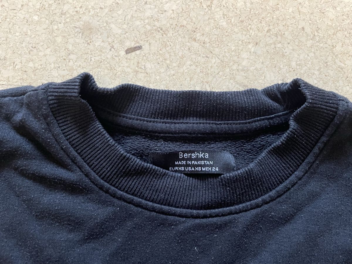 Bershka Maglioni & Felpe: Bershka Basic schwarzer Pullover Grösse XS – Usato da Neuheim venduto da fab_7m2f 1