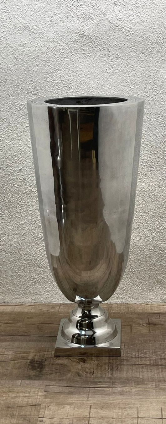Vasi & Recipienti: Polieret Aluminium Vase – Usato da Flüelen venduto da pagode2