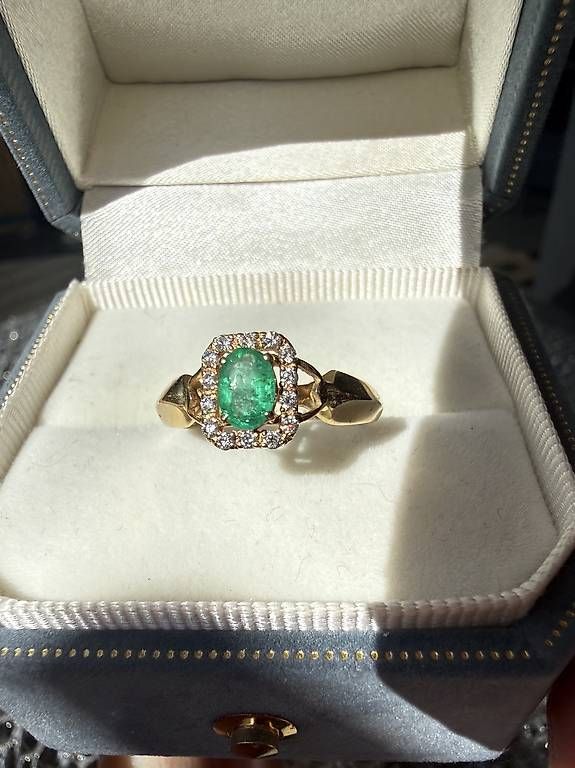 Anelli: Eleganter Smaragd Ring mit Diamanten – Usato da Thalwil venduto da han_2b8c 1