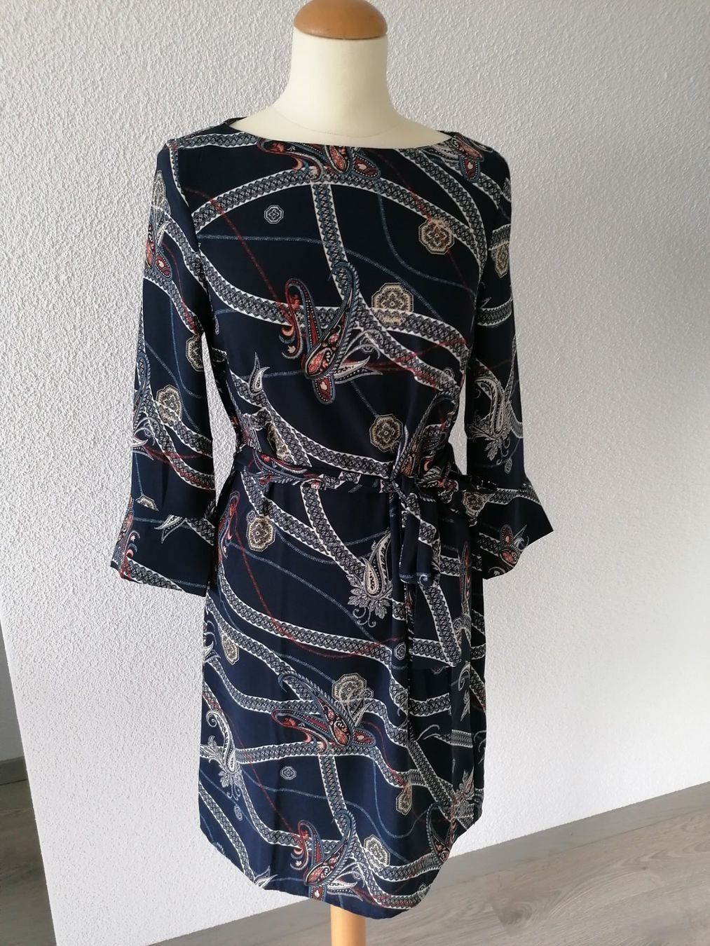 H&M Kleider: Kleid, Paisley Muster, Gr. 34, neuwertig – Neu (gemäss Beschreibung) aus Emmen von Tigerlady 1