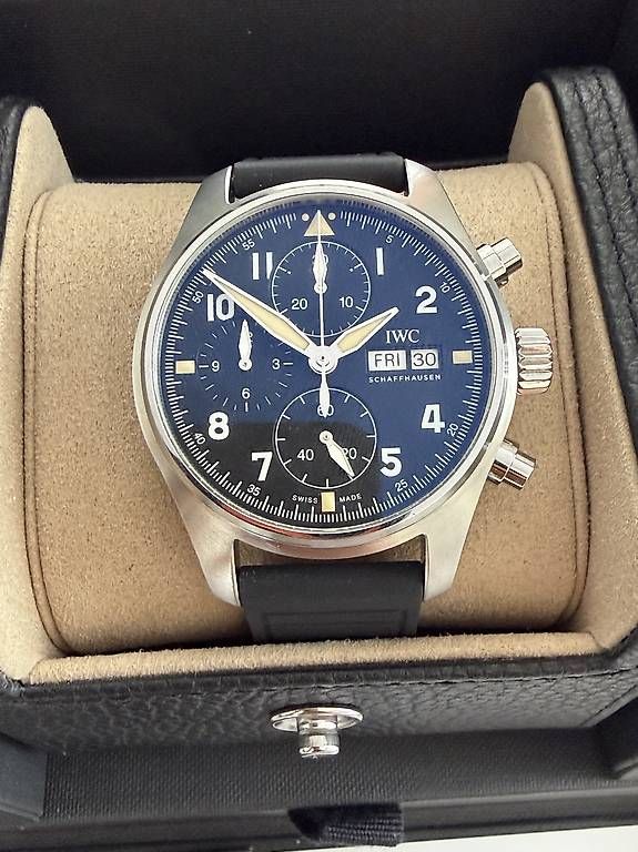 IWC Uhren: IWC Pilot Chronograph Spitfire – Gebraucht aus Zürich von timeio-swapwatch