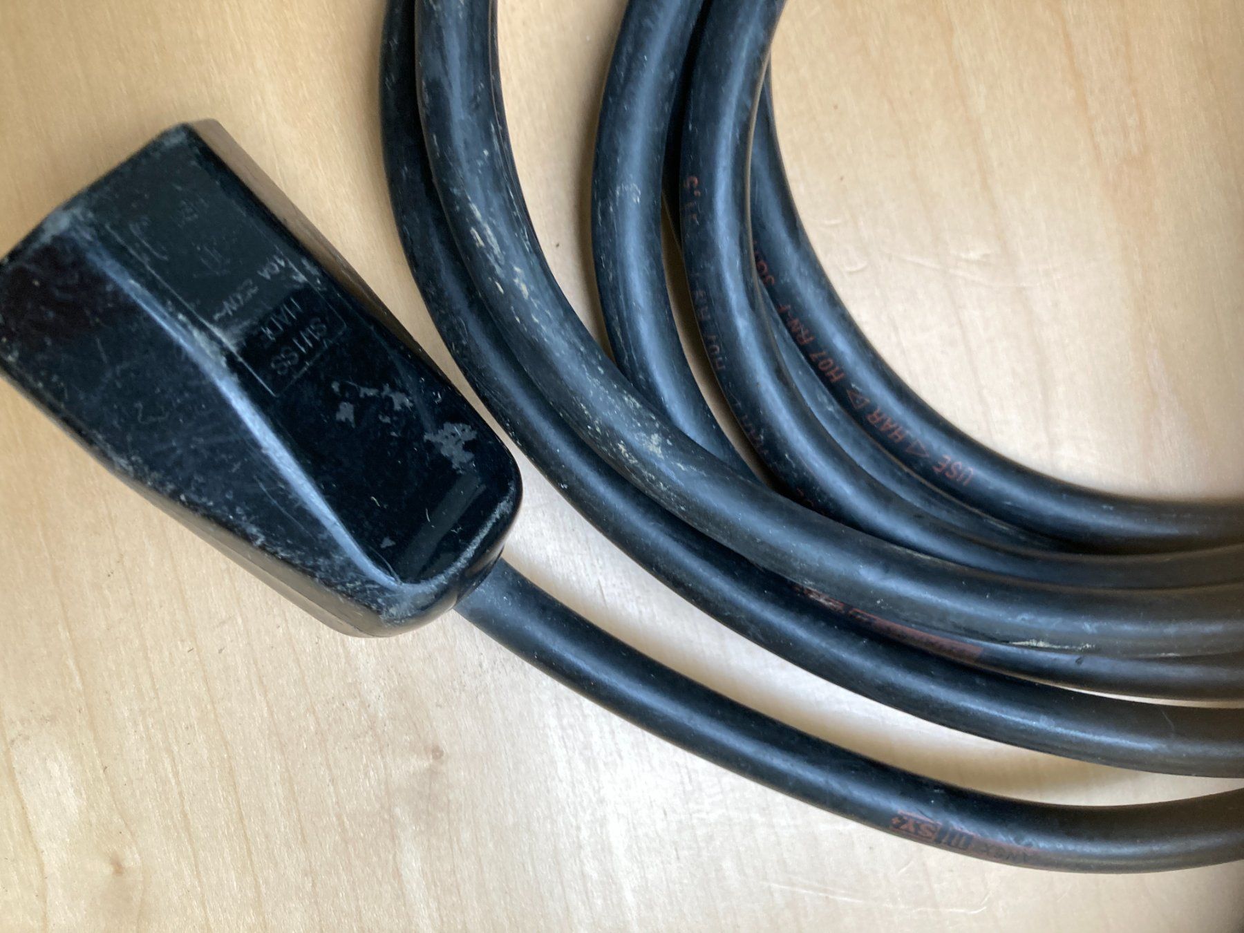 Cavi: Verlängerungskabel, CH-Stecker Typ 13, Schwarz, – Usato da Cham venduto da WB2223 2