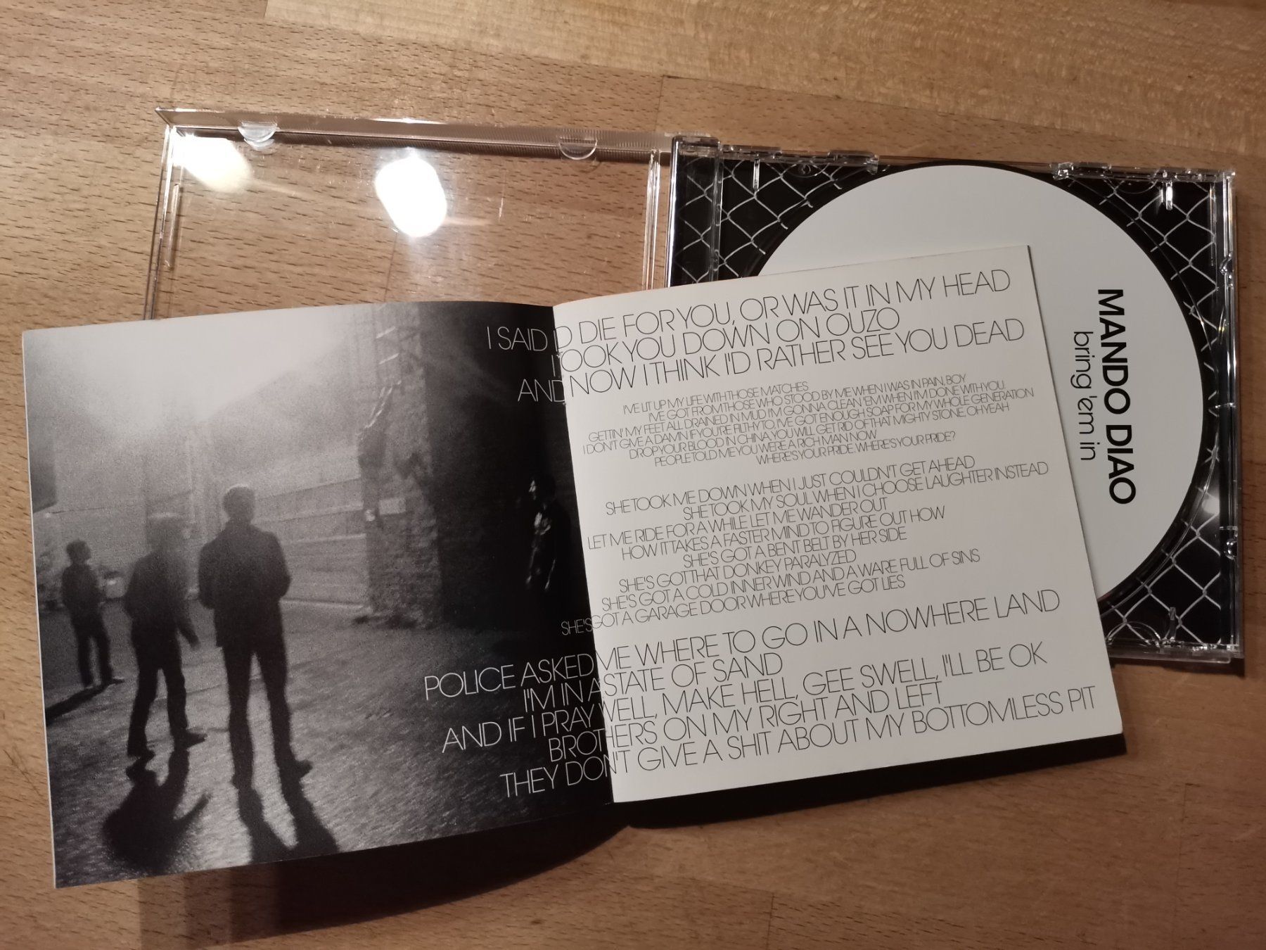 CD: Mando Diao / bring 'em in – Usato da Biel / Bienne venduto da Music74 2