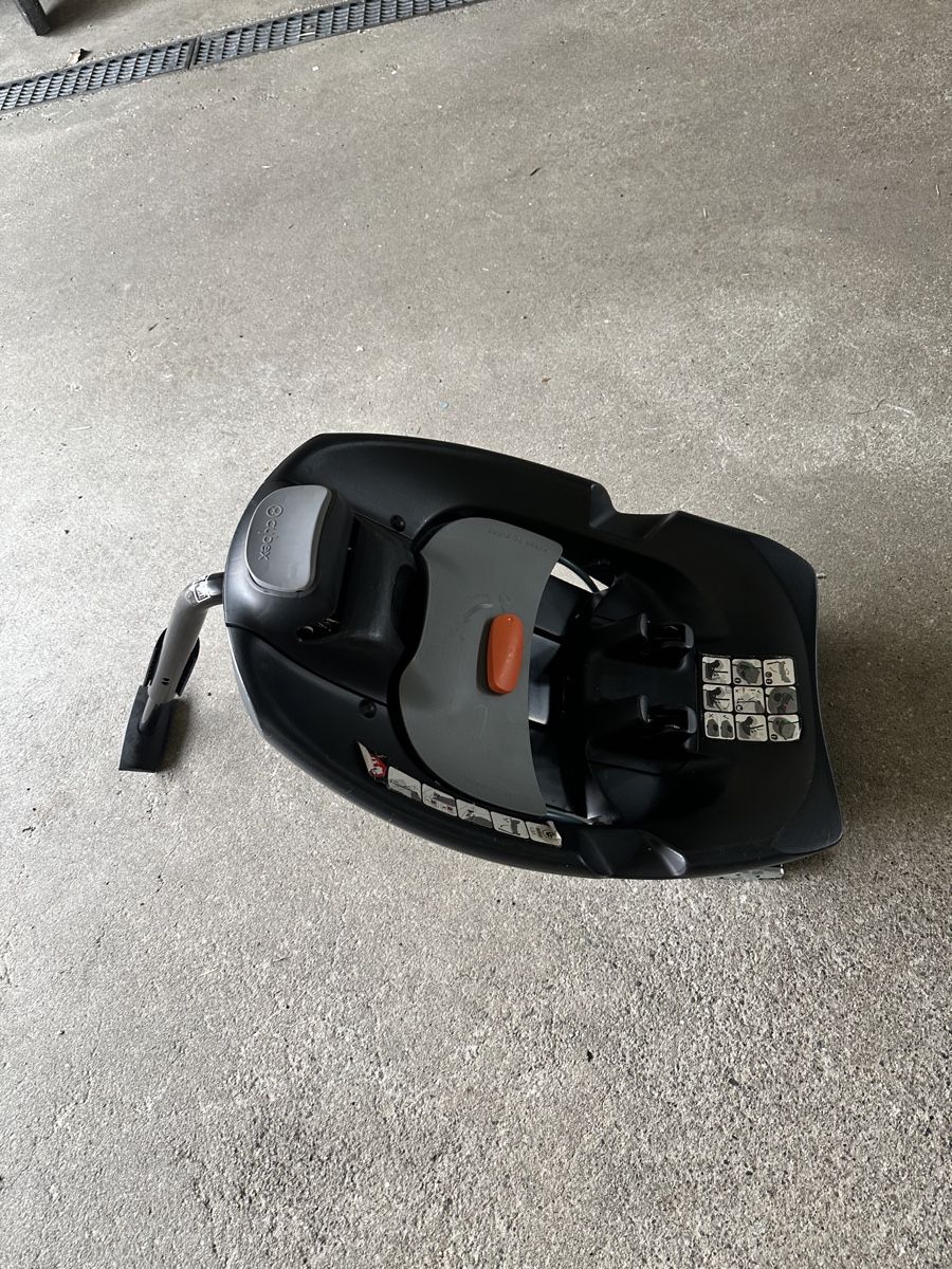 Cybex Auto-Kindersitze: Cybex Babyschale schwarz, inkl. Base iso fix – Gebraucht aus Wegenstetten von wel_8mv6 5
