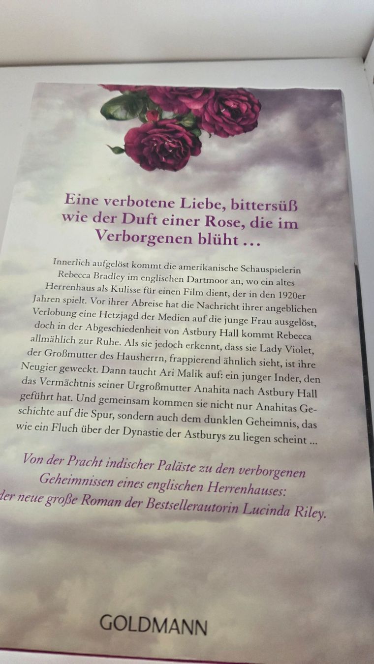 Bücher: Lucinda Riley Die Mitternachtsrose – Gebraucht aus Weggis von Leeclipse 1
