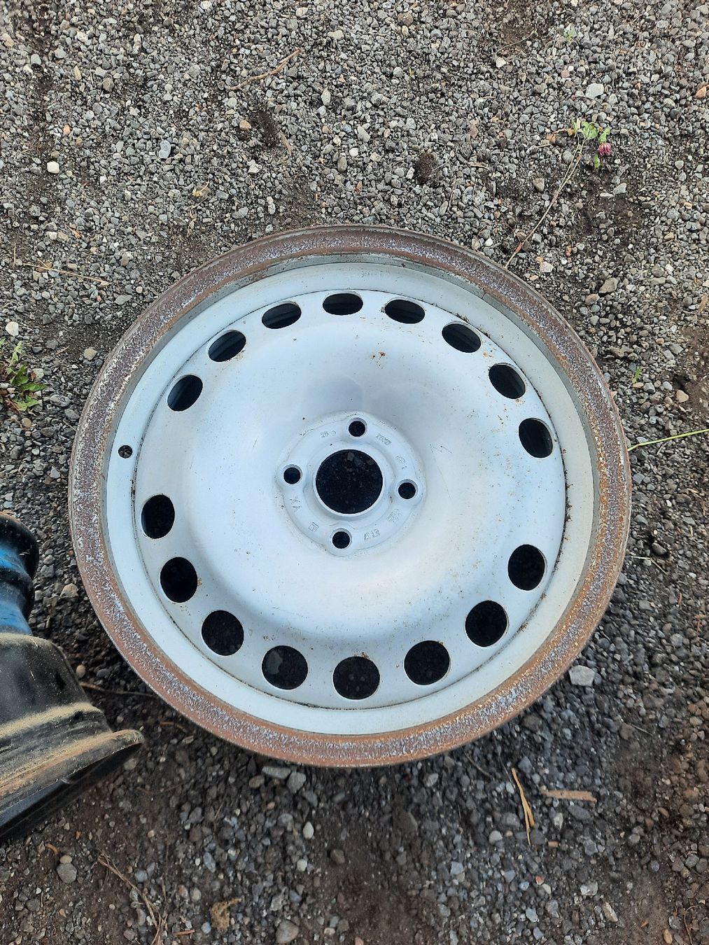 Opel Cerchioni: Stahlfelgen 4x100  ET37 16Zoll – Usato da Tann venduto da Maett83 5