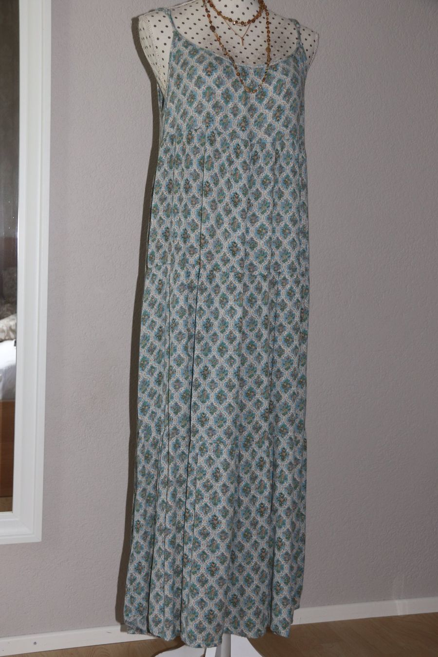 Vestiti: Maxi luftiges Sommerkleid Gr.M – Usato da Oberwil-Lieli venduto da Svetlana28 5