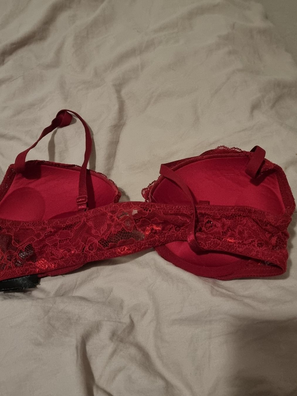 H&M Altra biancheria intima: Roter Spitzen BH Super Push up Gr. 80A – Usato da Altstätten SG venduto da melii._.98 1
