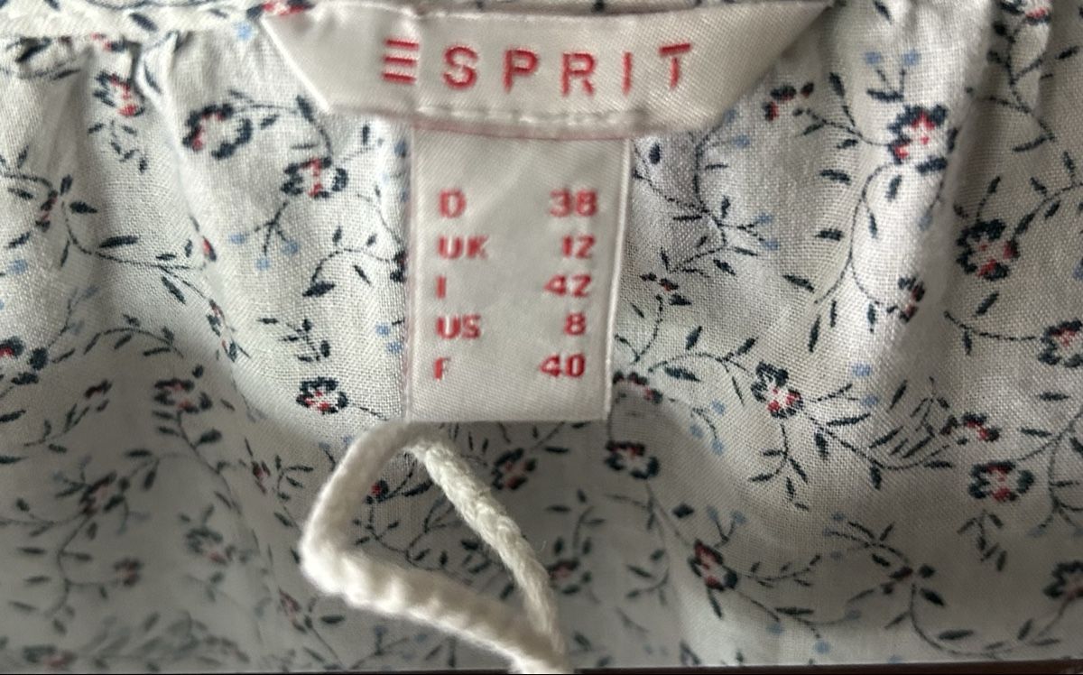 Esprit Camicette: Esprit Bluse mit Blumenmuster, Gr. 38 (M) – Usato da Bachenbülach venduto da danielaa0102 4
