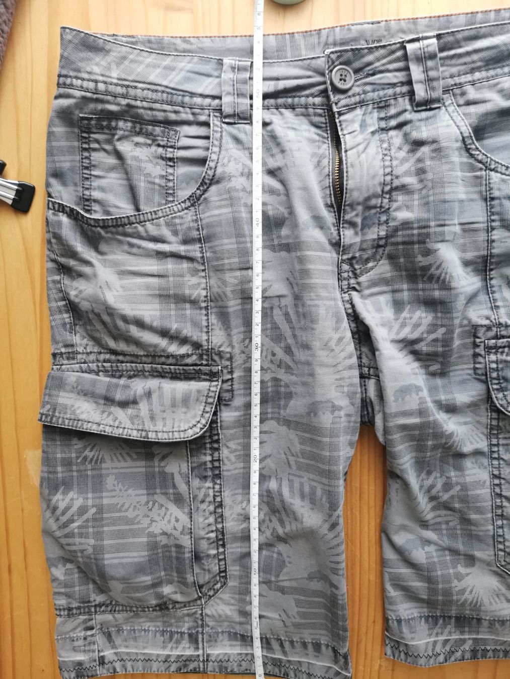 Pantaloni: Cargo-Shorts, Graumeliert, Gr. 42/44 – Usato da Genève venduto da GVMaam 5