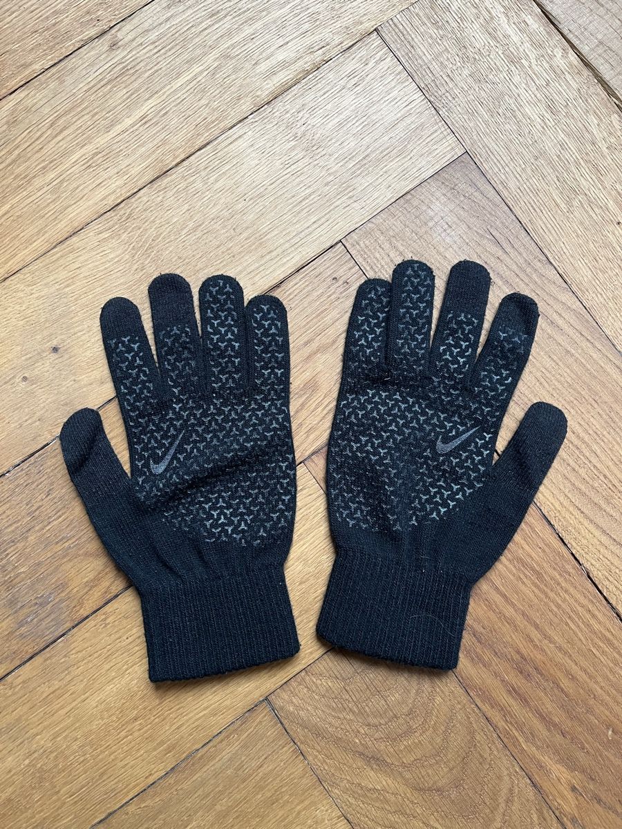 Nike Altri accessori da uomo: Nike Handschuhe – Usato da Zürich venduto da cat_rsn7 1