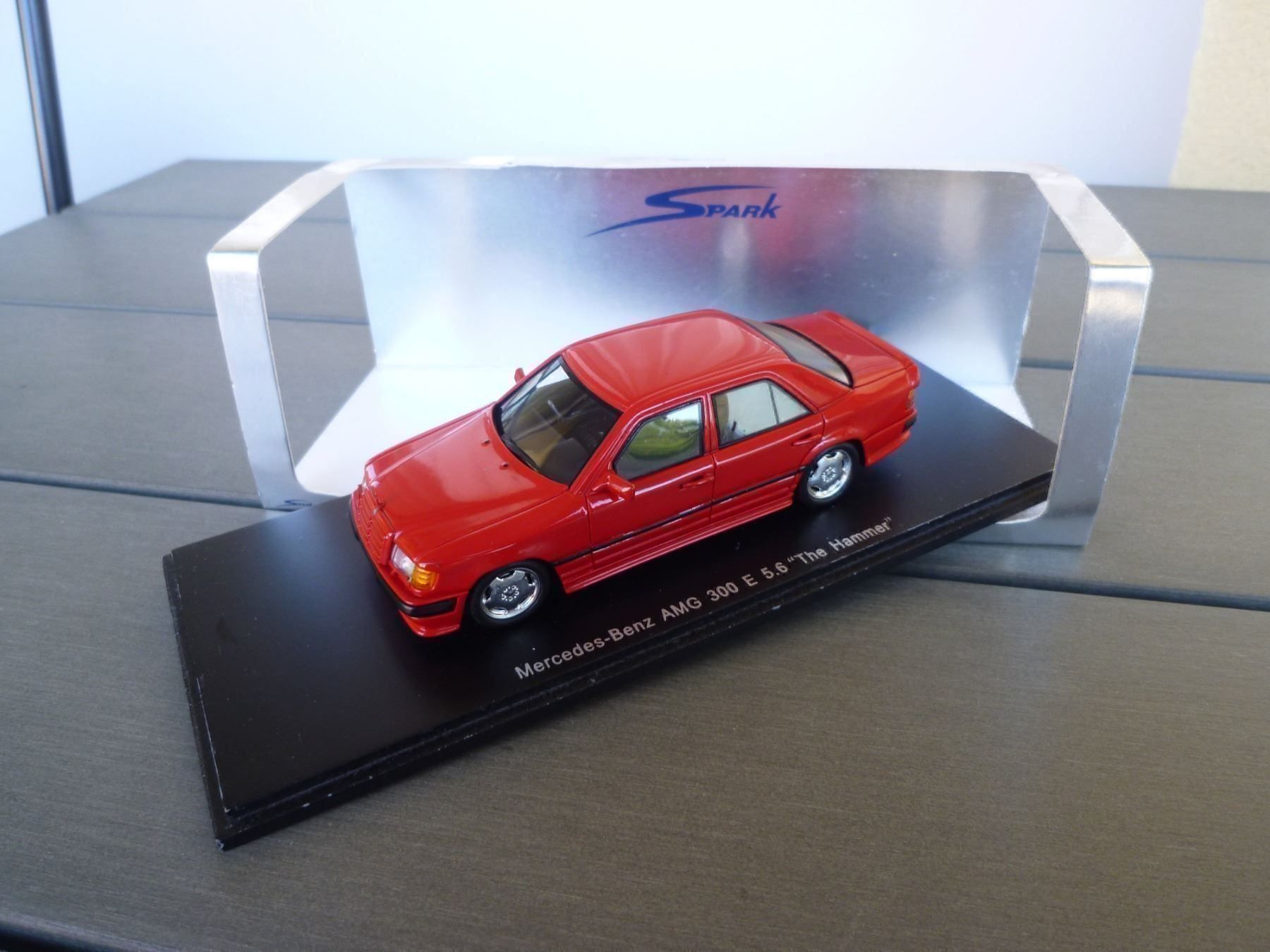 Mercedes-Benz Modellini d'auto: Mercedes AMG 300 E 5.6 "The Hammer" – Nuovo e nell'imballaggio originale da Flawil venduto da Imperiosud