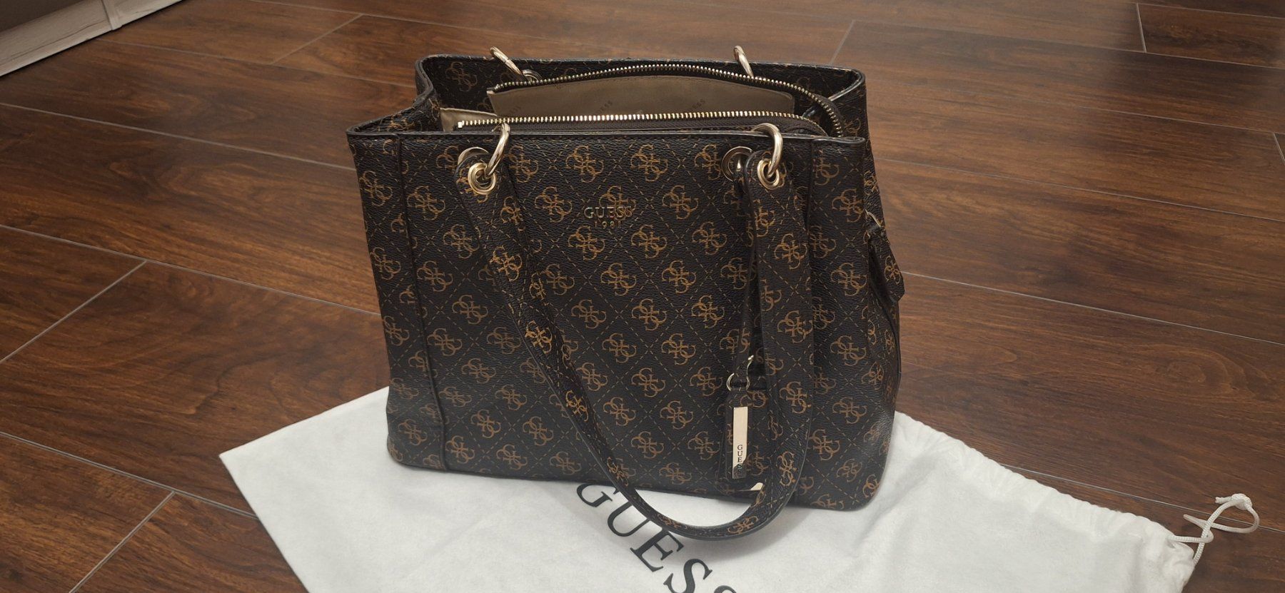 Guess Borse: Guess Handtasche in Dunkelbraun – Nuovo (secondo la descrizione) da Eschenbach SG venduto da uriujato