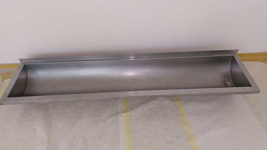 Lavabi & lavandini: Chromstahl Waschbecken 1800x 400mm – Usato da Bertschikon Gossau venduto da 0786905727 1