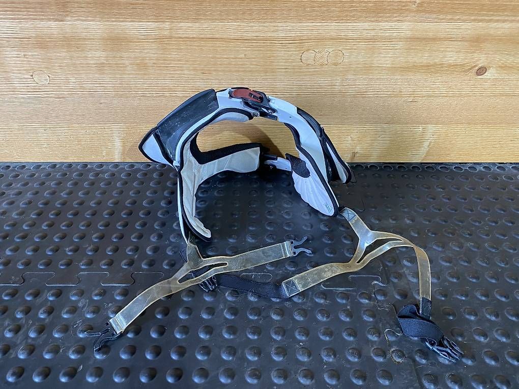 Leatt Schutz & Schoner: Neckbrace Leatt – Gebraucht aus Bichelsee von Johler_Design