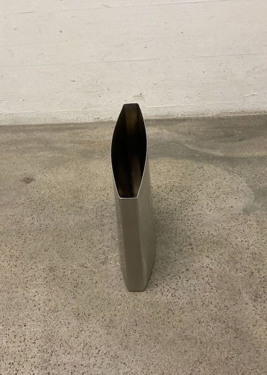 Vasi & Recipienti: vase . gefäss . edelstahl mattiert – Usato da Allschwil venduto da rotocker 2