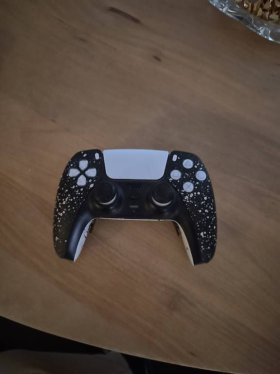 Console: Différents articles gaming à vendre. – Nuovo e nell'imballaggio originale da Aven venduto da gae_6krx 2